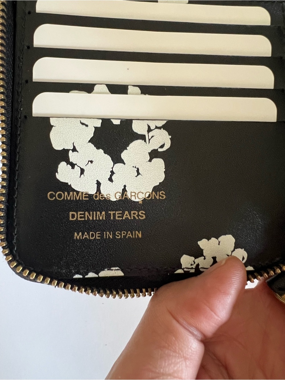 New Comme des Garcons x Denim Tears Zip Wallet - Picture 4 of 8